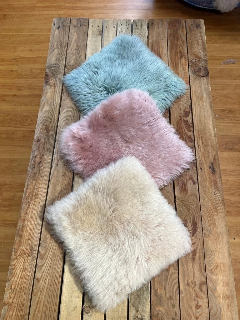 3stuks echte schapenvacht vierkant 34 cm, Ophalen of Verzenden, Zo goed als nieuw, Roze