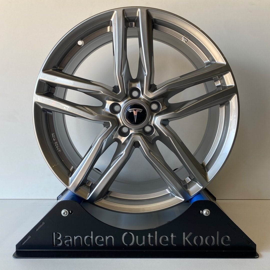 Tesla Model Y Alutec 255-40-20 5x114,3 20'' Velgen Set, Auto-onderdelen, Banden en Velgen, Velg(en), -, -, Nieuw