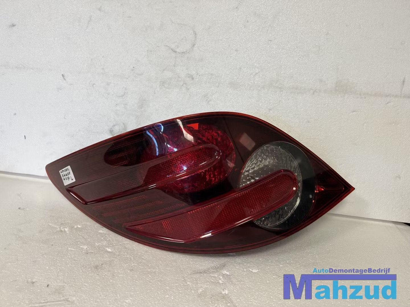 MERCEDES R KLASSE W251 links achterlicht 2005-2017, Mercedes-Benz AG, Mercedes-Benz, Utilisé, Mercedesstrasse 120
70372  Stuttgart, DE
