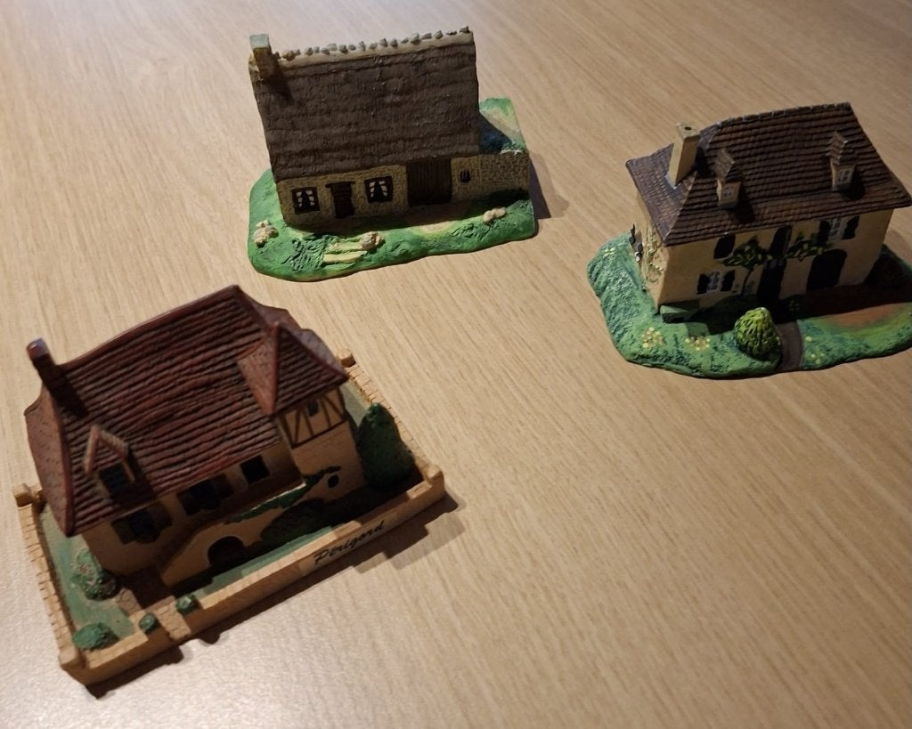 Miniatuurhuisjes 54 stuks - in goede staat, Ophalen, Zo goed als nieuw