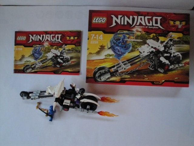 LEGO NINJAGO 2259 compleet met doos en instructies, Lego, Ophalen of Verzenden, Zo goed als nieuw, Compleet