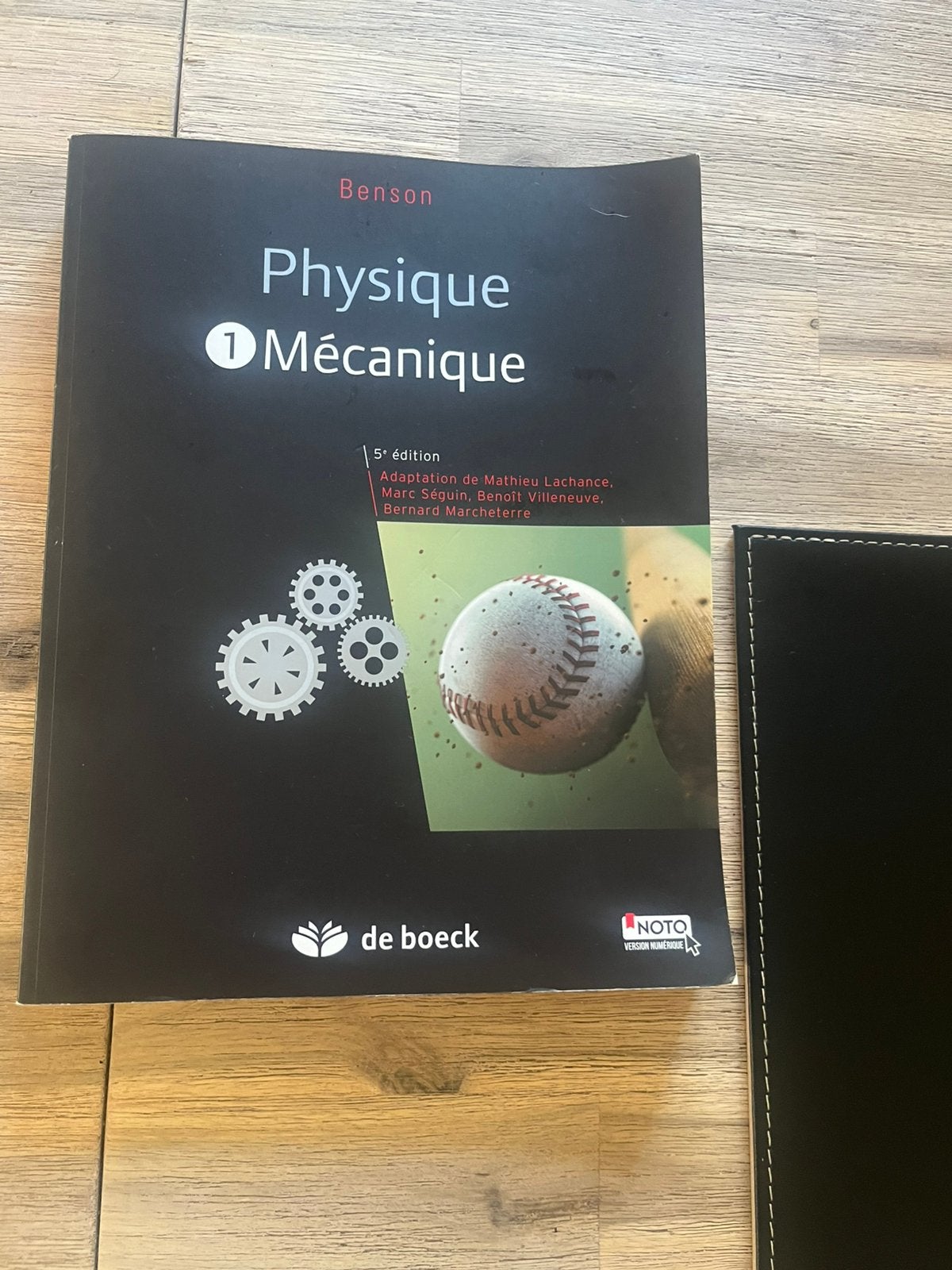 manuel Physique 1 : Mécanique (5e édition) de Harris Benson, Livres, Enlèvement, Comme neuf