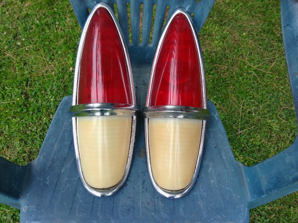 SIMCA Versailles ,Trianon ,Regence :2 feux arrieres, Autos : Pièces & Accessoires, Enlèvement ou Envoi, Utilisé