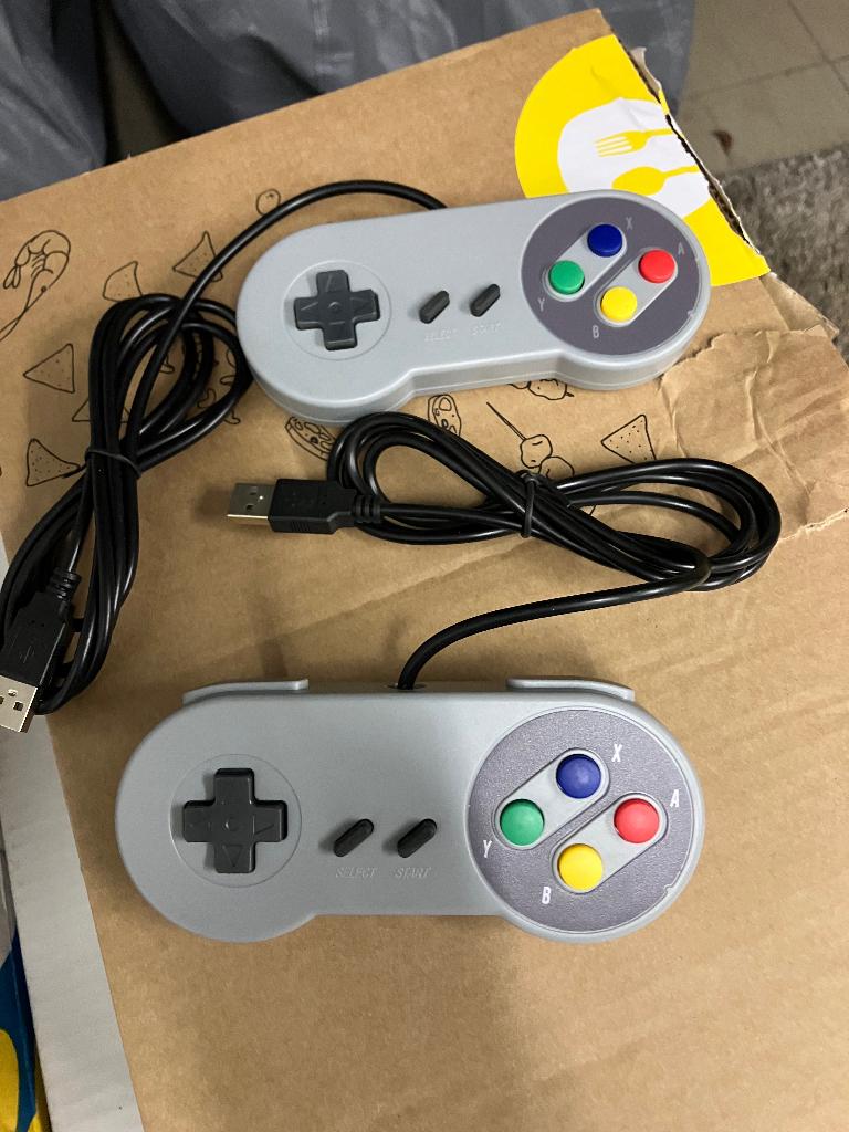 SNES Mini Controller 2x, Games en Spelcomputers, Ophalen of Verzenden, Zo goed als nieuw, Met 2 controllers