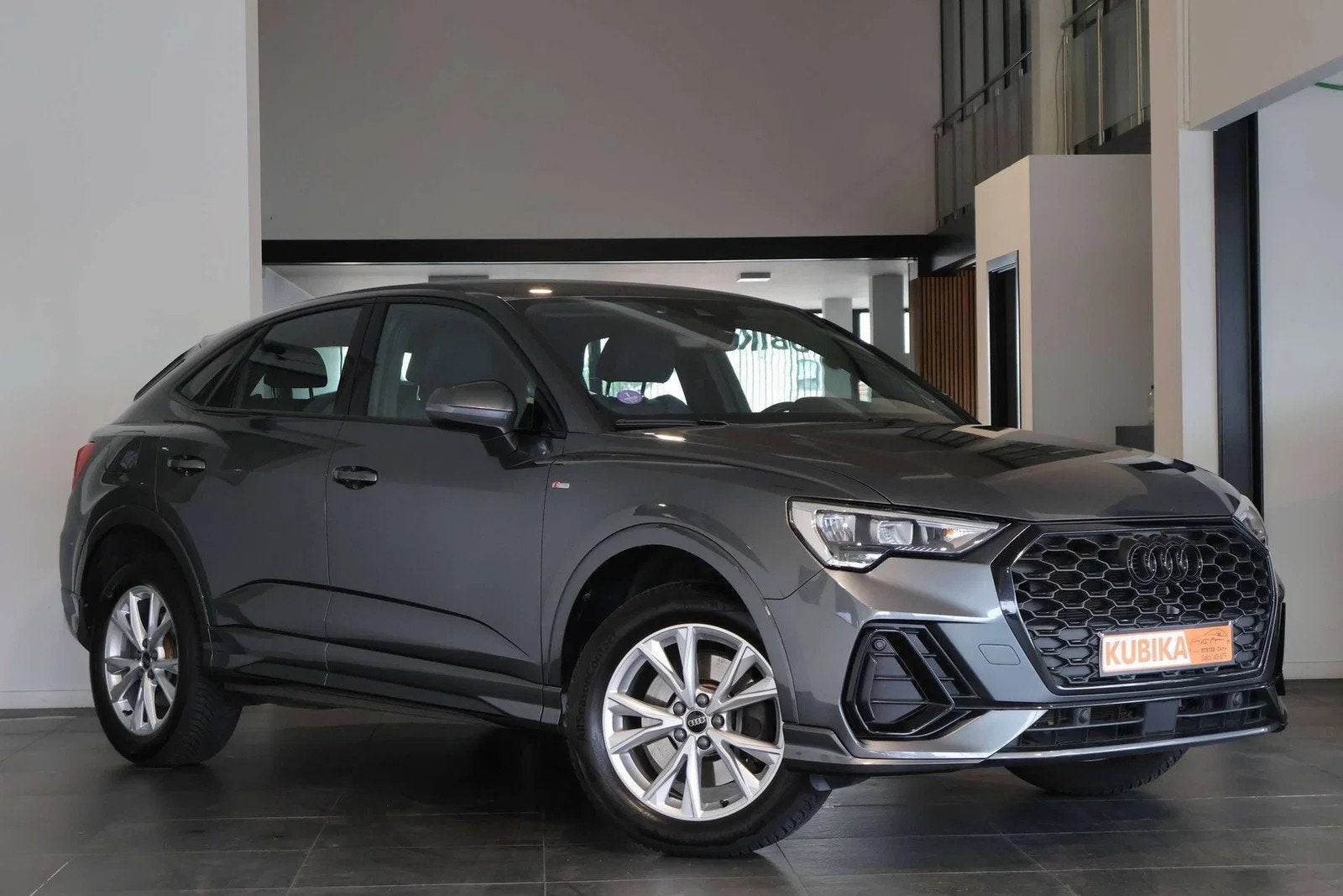 Audi Q3 Sportback PHEV 45 TFSIe S line BTW* ACC DodeH Garant, Autos, Audi, Achat, Euro 6, Entreprise, Noir