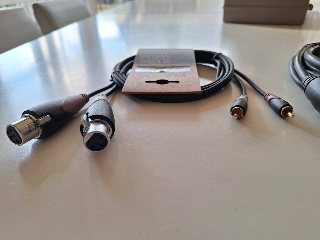 Nieuwe Audiokabels, Ophalen of Verzenden, Nieuw, 2 tot 5 meter, Overige kabels