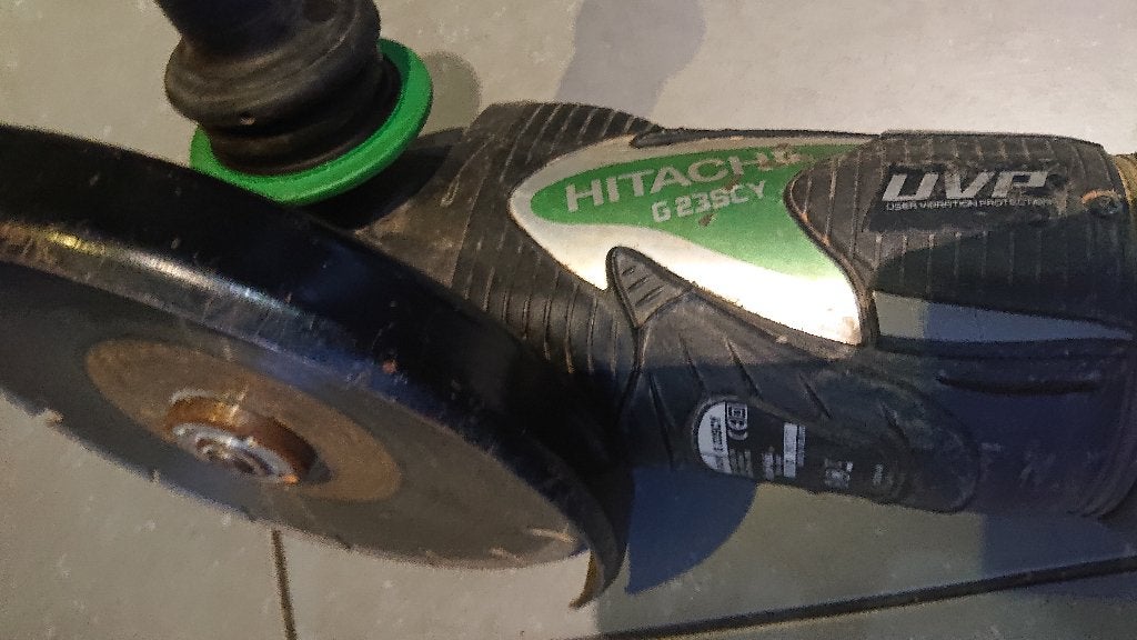 Grande disqueuse HITACHI + disques neufs, Bricolage & Construction, Outillage | Meuleuses, Enlèvement