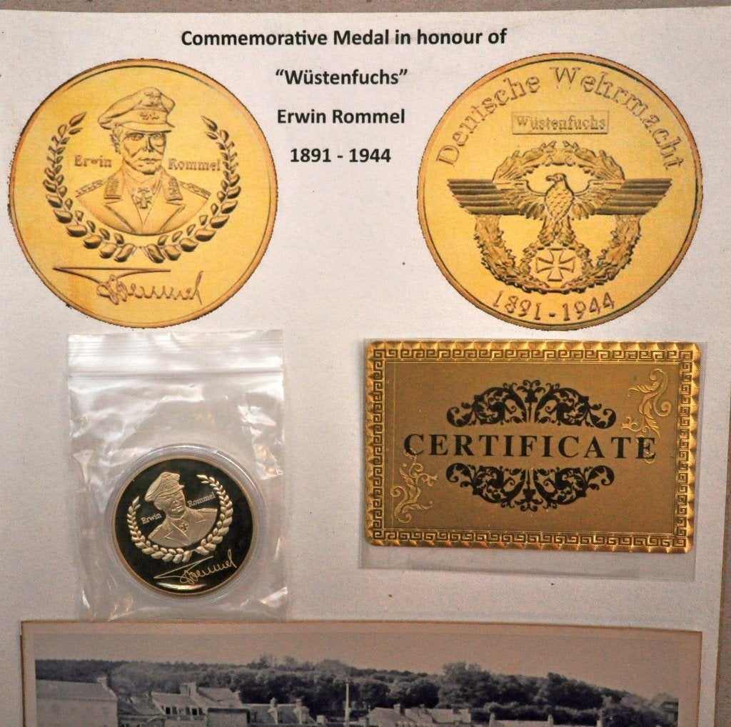 Herdenkingsmedaille Erwin Rommel + 3 photo's, Ophalen of Verzenden, Landmacht, Embleem of Badge