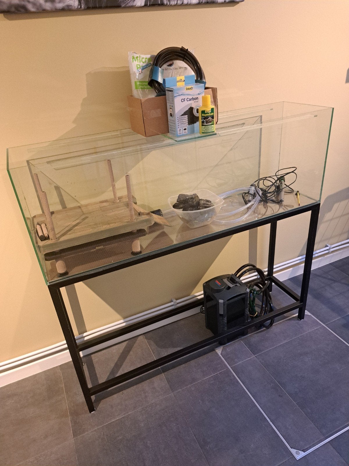 Aquarium (Schildpadden) + metalen onderframe + benodigdheden, Dieren en Toebehoren, Ophalen, Eheim