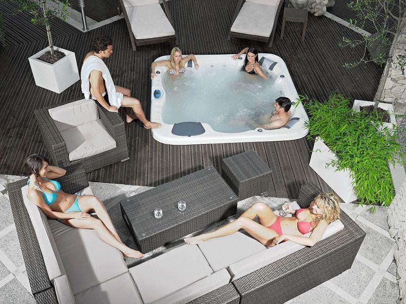 Neuf jacuzzi 5 places 220v Full option Bluetooth gratuit, Enlèvement, Neuf, Éclairage