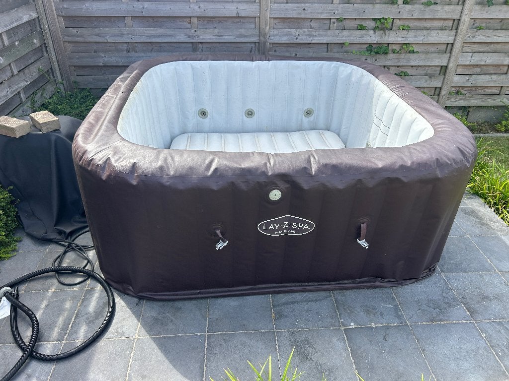 Jacuzzi, Hobby en Vrije tijd, Metaaldetectors, Ophalen, Gebruikt