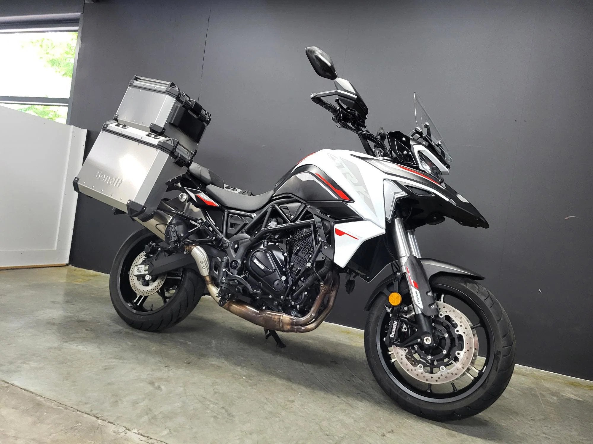 Benelli TRK 702 met 3 koffers (bj 2025), Motoren, 700 cc, Bedrijf, Meer dan 35 kW, Overig