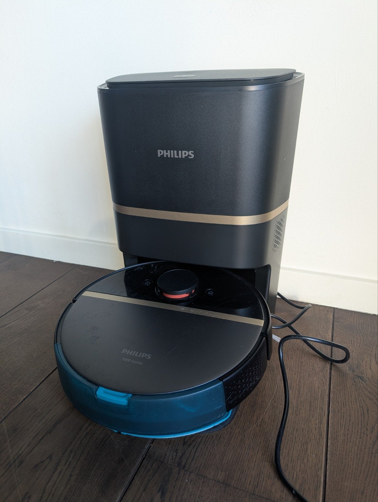 Philips HomeRun Aqua 7000 Robotstofzuiger & Dweilrobot, Elektronische apparatuur, Philips, Zo goed als nieuw, Robotstofzuiger