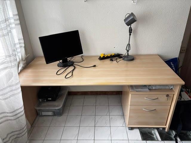 Bureaux, armoires, tables et chaises, Enlèvement, Comme neuf, Studentenkamer of klein appartement
