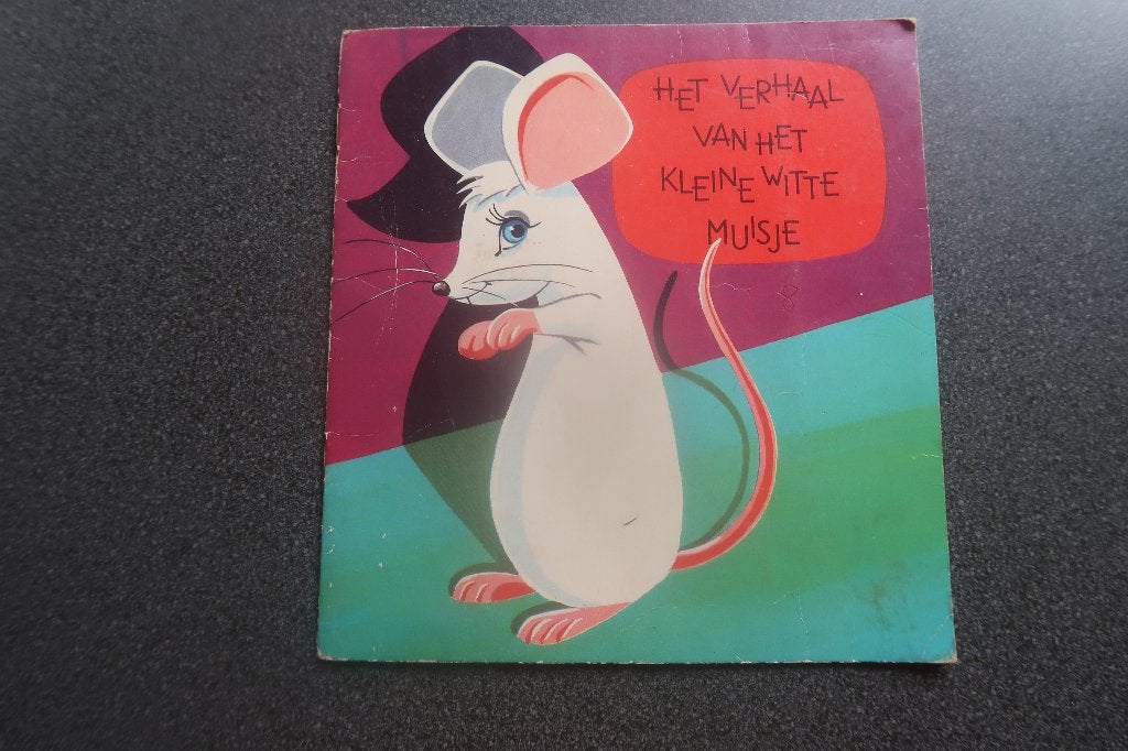 boek het verhaal van het kleine witte muisje, Enlèvement ou Envoi