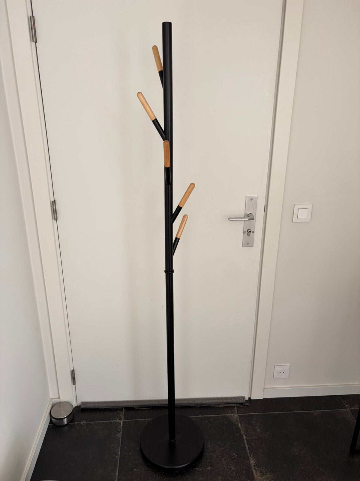 Kapstok zwart hout, Ophalen, Zo goed als nieuw