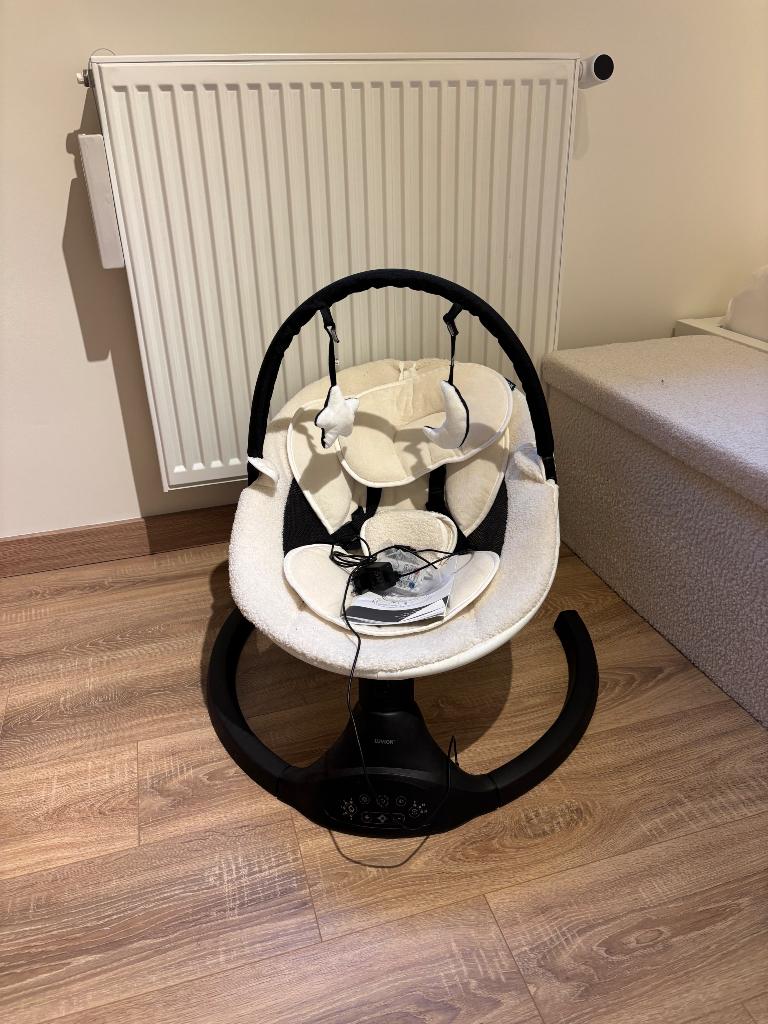Luvion baby swing, Schommelstoel, Nieuw, Met gordel(s) of riempje(s), Ophalen