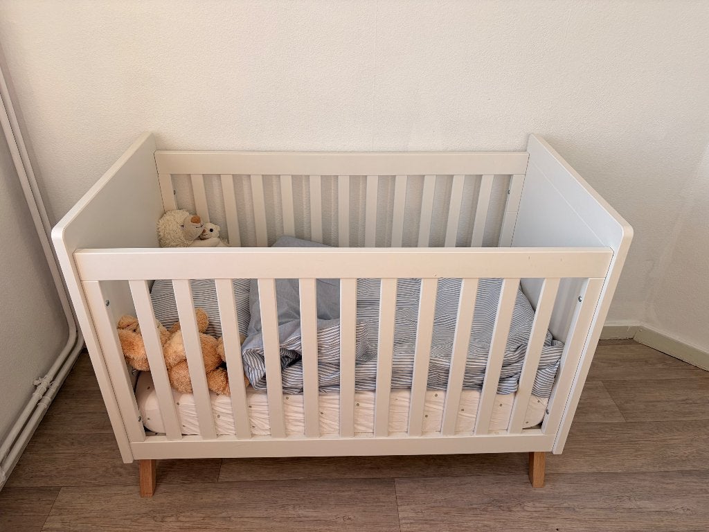 Bopita babybed, Kinderen en Baby's, Ophalen, Zo goed als nieuw, Lattenbodem