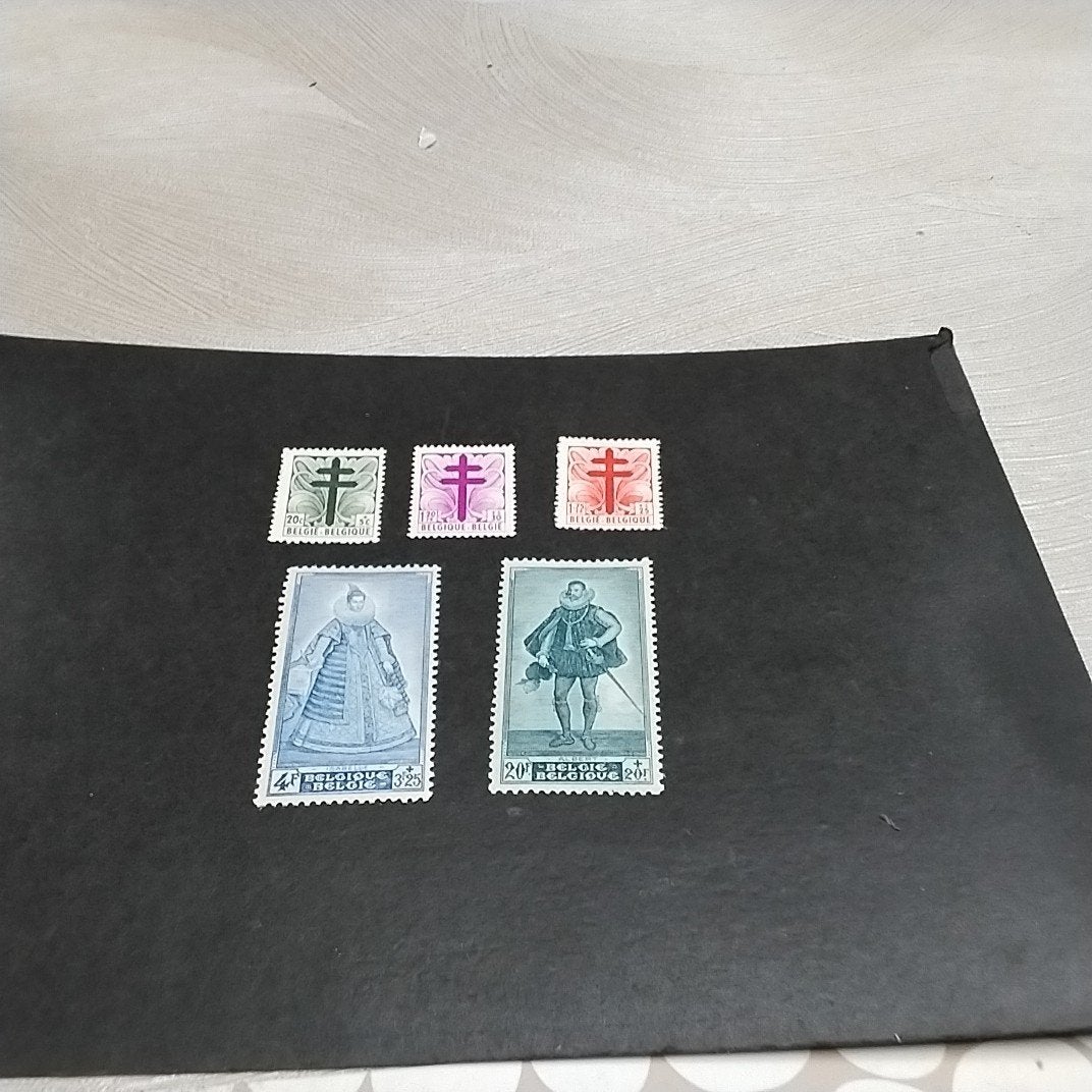 BELGIE 787/791 scharnier met cote 36,50 €, Ophalen of Verzenden
