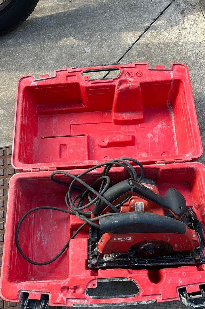 Scie circulaire Hilti WSC70., Enlèvement, Utilisé