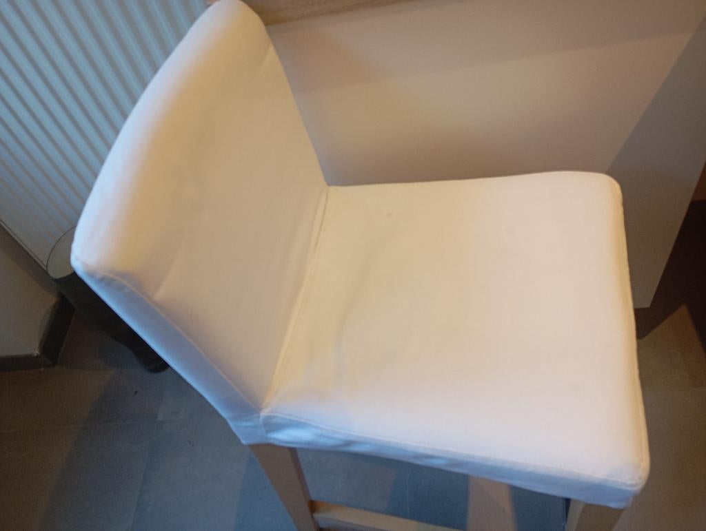 3 Ikea Henriksdal barstoelen met een hoogte van 75cm, Huis en Inrichting, Barkrukken, Gebruikt, 60 tot 90 cm, Hout, 3 krukken