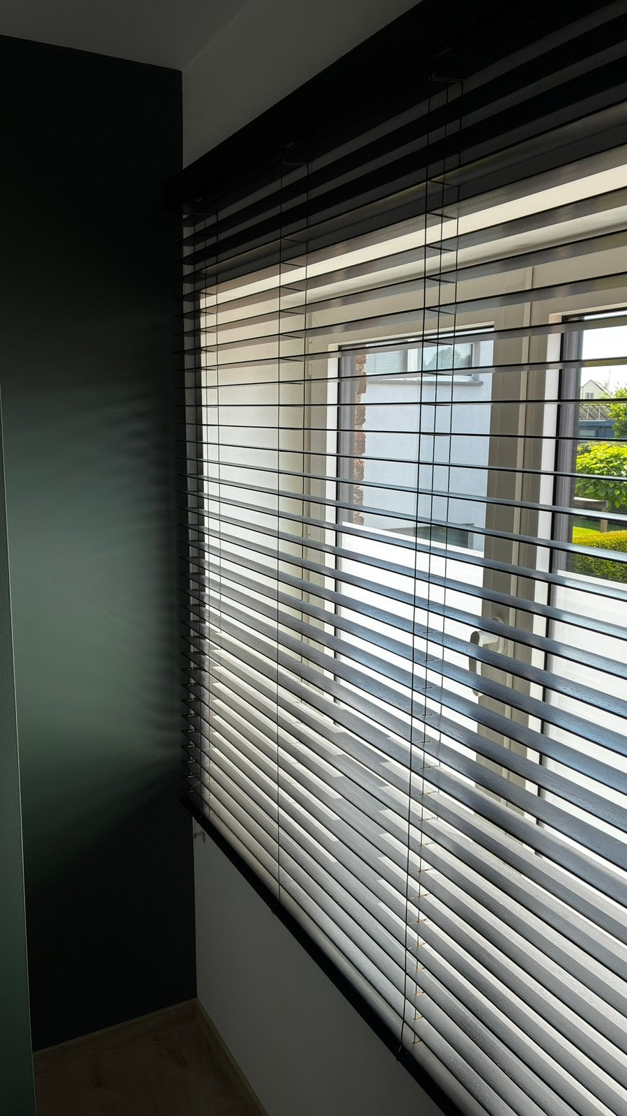 Houten jalouzie 254 x 156 zwart nieuw in verpakking, Ophalen, Zwart, Nieuw, 200 cm of meer