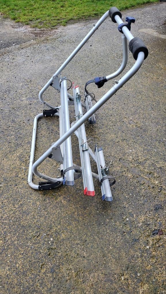 Fietsendrager voor caravans, Ophalen