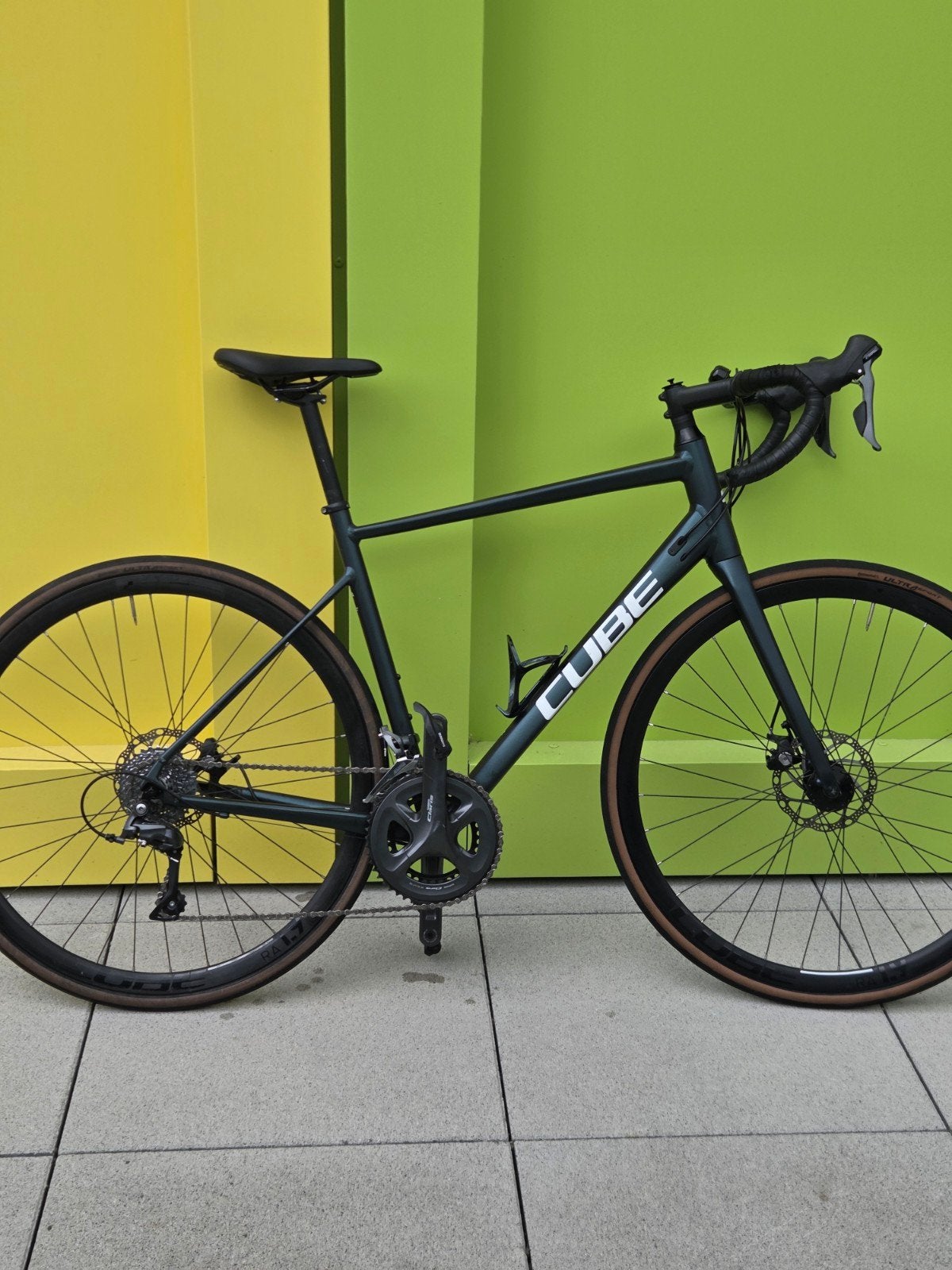 Cube Attain koersfiets matgroen – maat 56 – Shimano Claris –, Fietsen en Brommers, Heren, Aluminium, Zo goed als nieuw, 53 tot 57 cm