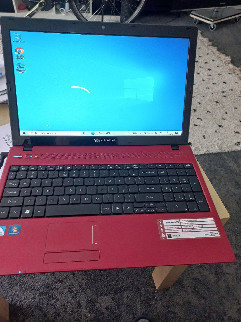 Packard Bell EasyNote TK rouge avec SSD fonctionne bien, Qwerty, Intel(R) Core i5, Enlèvement, Utilisé