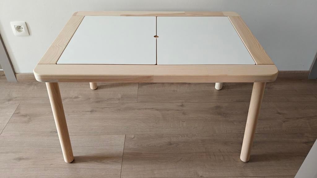 FLISAT tafel Ikea - heel goede staat, Enlèvement