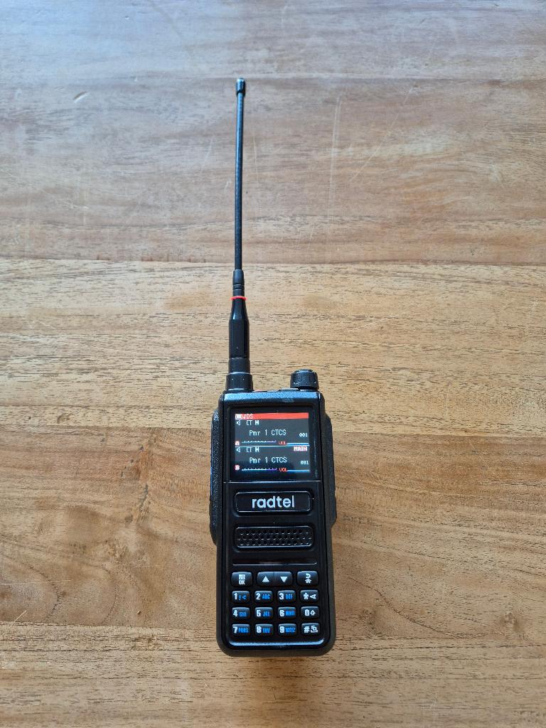 Radtel Rt-470, Enlèvement ou Envoi, Utilisé, 2 à 5 km, Talkie-walkie ou Walkie-talkie