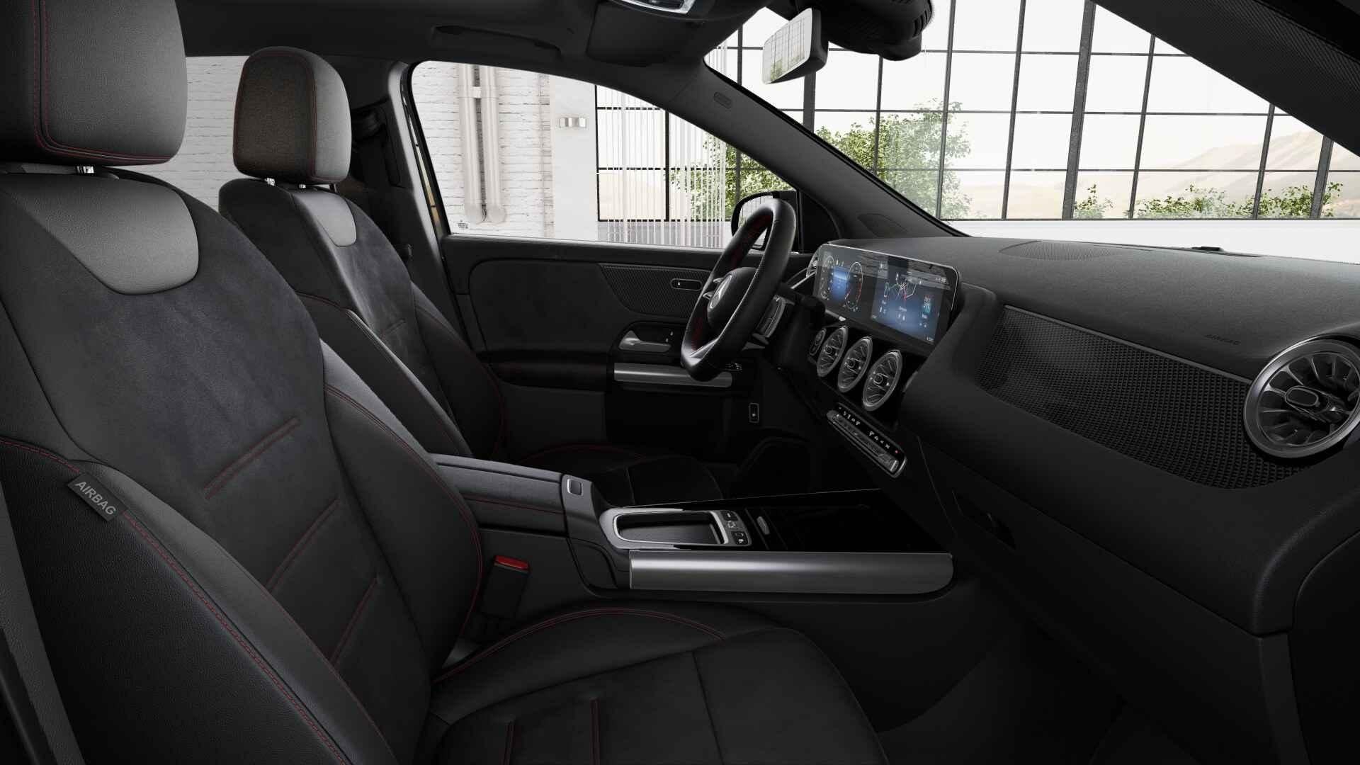 Mercedes-Benz GLA-Klasse 180 AMG Line | Verwarmde Zetels | S, Stof, Gebruikt, 4 cilinders, 136 pk