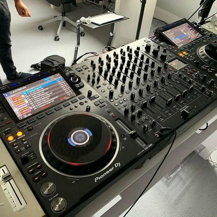 Set van Pioneer CDJ-3000 pe— als nieuw ., Muziek en Instrumenten, Dj-sets en Draaitafels, Ophalen of Verzenden, Zo goed als nieuw