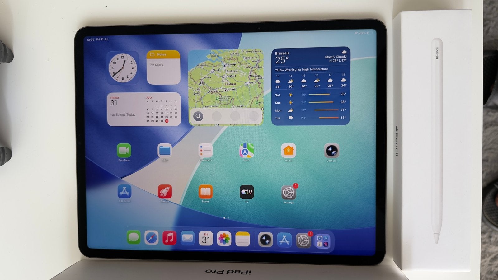 Ipad pro 12.9 5de generatie, Computers en Software, Apple iPads, Ophalen, Zo goed als nieuw