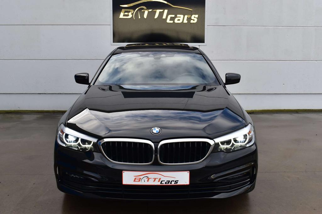 BMW 5 Serie 520 2.0iA* Sport-line* Leder* Panodak* Virt. coc, Auto's, BMW, Automaat, Achterwielaandrijving, 4 cilinders, Zwart