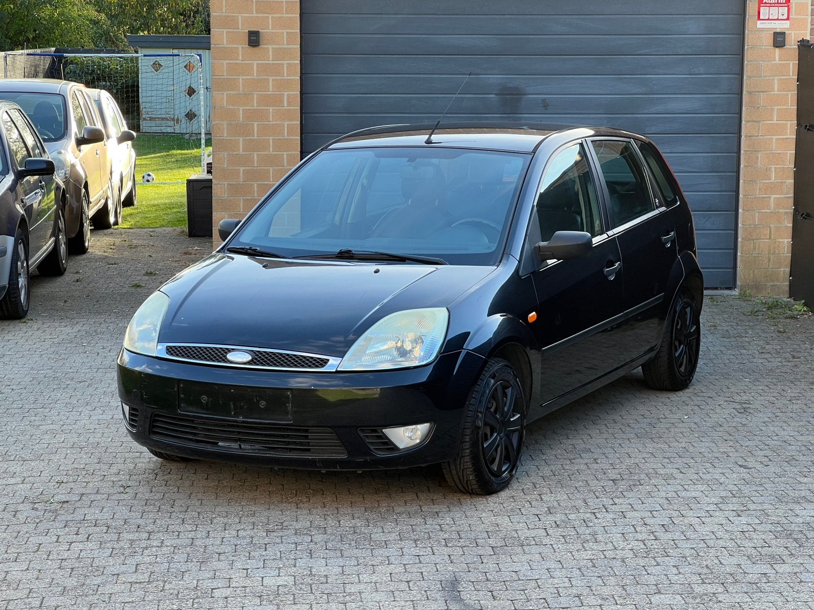 Ford Fiesta 1.6 Ghia Airco Leder – Start&Rijdt – Zo meenemen, Auto's, Voorwielaandrijving, 1596 cc, Zwart, 4 cilinders