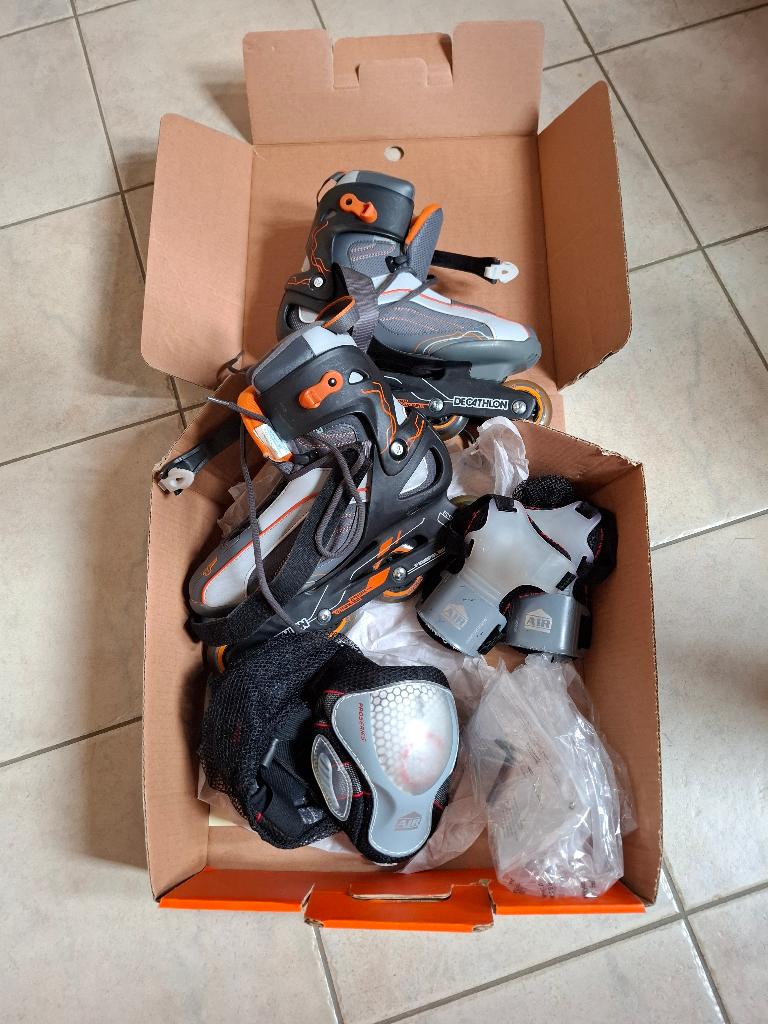 Inline skates + toebehoren, Verstelbaar, Heren, Zo goed als nieuw, Inline skates 4 wielen
