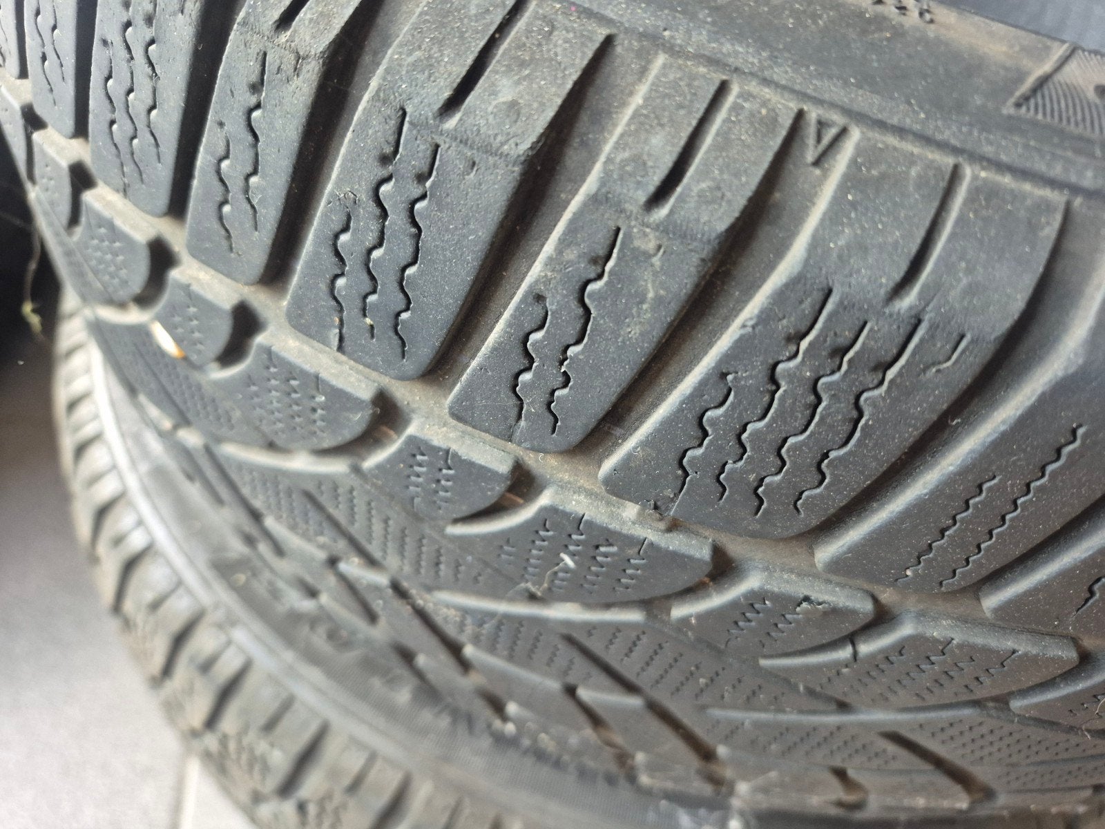 4 pneus hiver 245/40/r18, Enlèvement ou Envoi