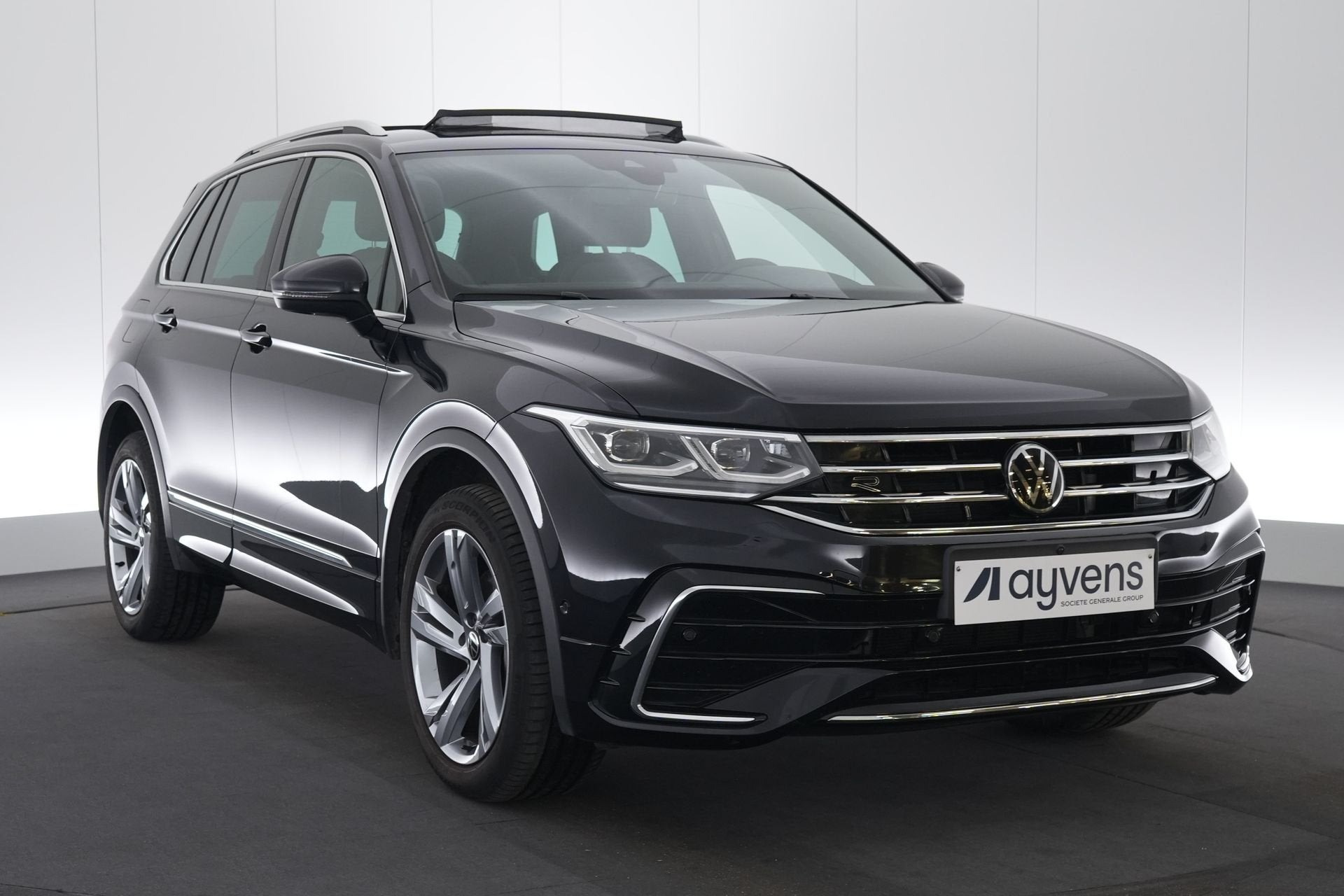 (2CJL735) VOLKSWAGEN TIGUAN, Gebruikt, 35 g/km, Zwart, Plug-in hybride