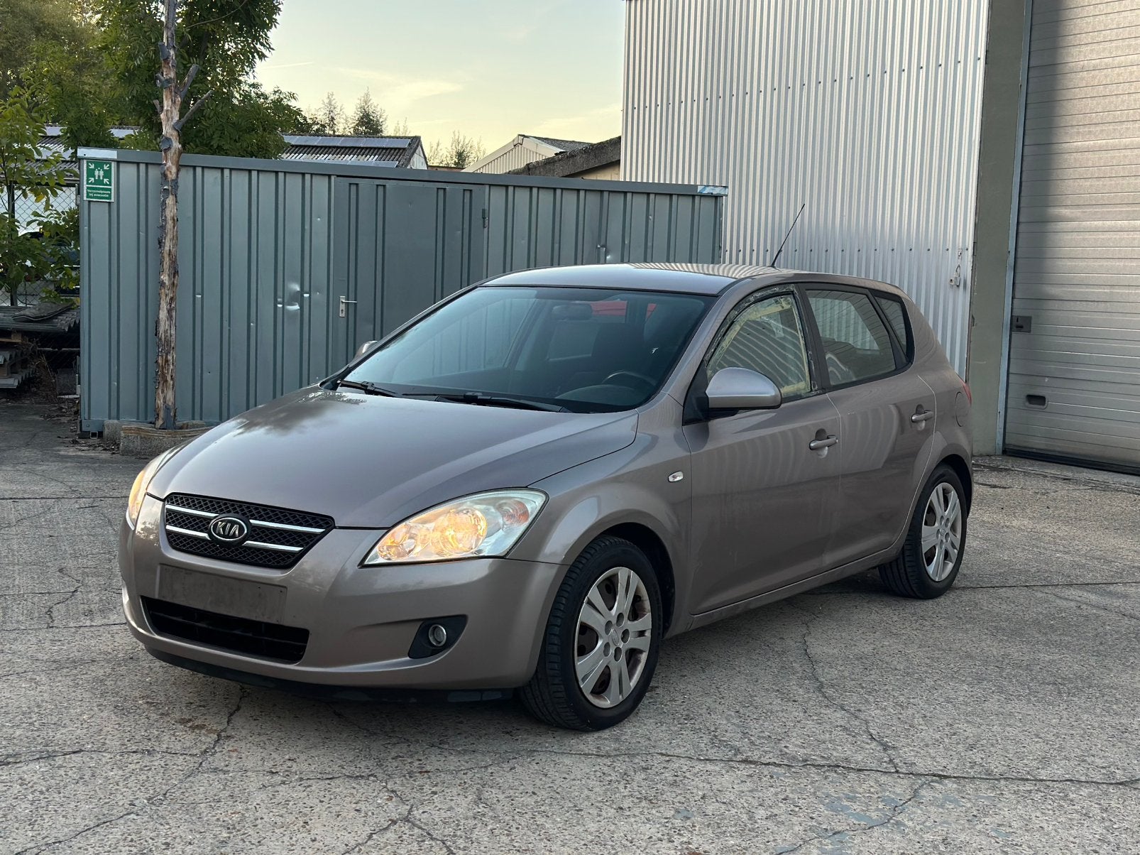Kia ceed, Auto's, Voorwielaandrijving, 4 deurs, Stof, Bruin