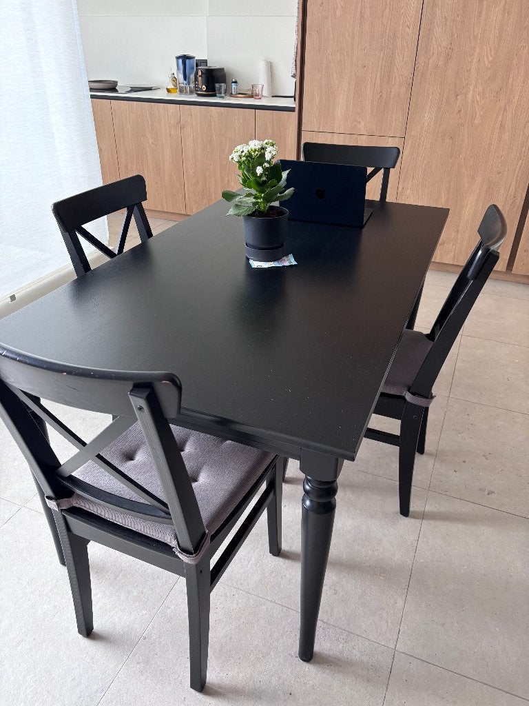 Uitschuifbare IKEA-tafel, Huis en Inrichting, Tafels | Eettafels, Zo goed als nieuw, Vijf personen of meer, Rechthoekig, Ophalen