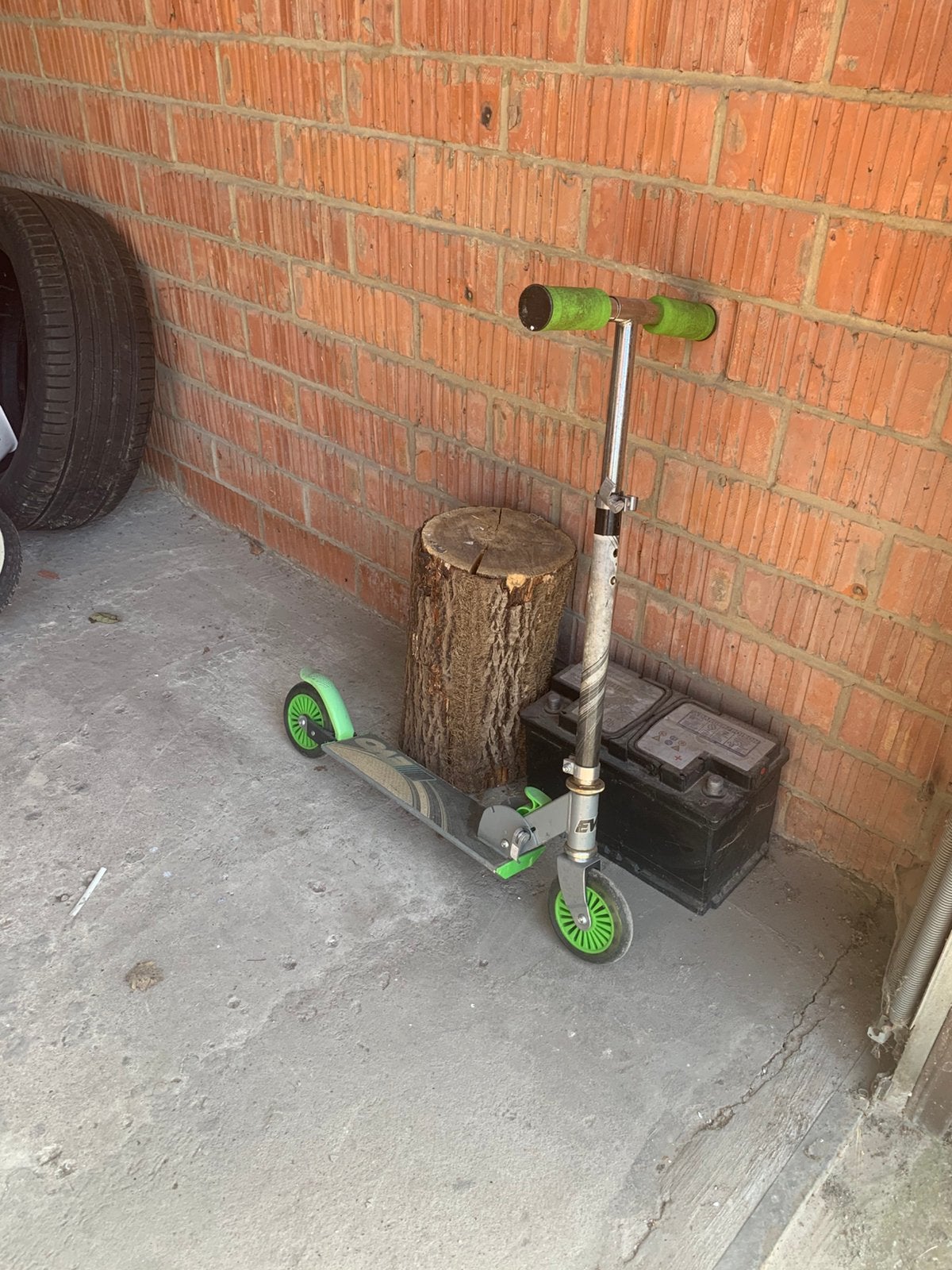 Kinderstep met groene wielen., Ophalen, Gebruikt, Gewone step