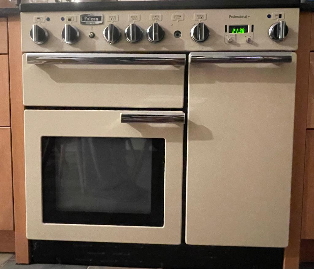 Meerdere ovens en geïntegreerde kookplaten, Elektronische apparatuur, Ophalen, Gebruikt, Hete lucht, 60 cm of meer