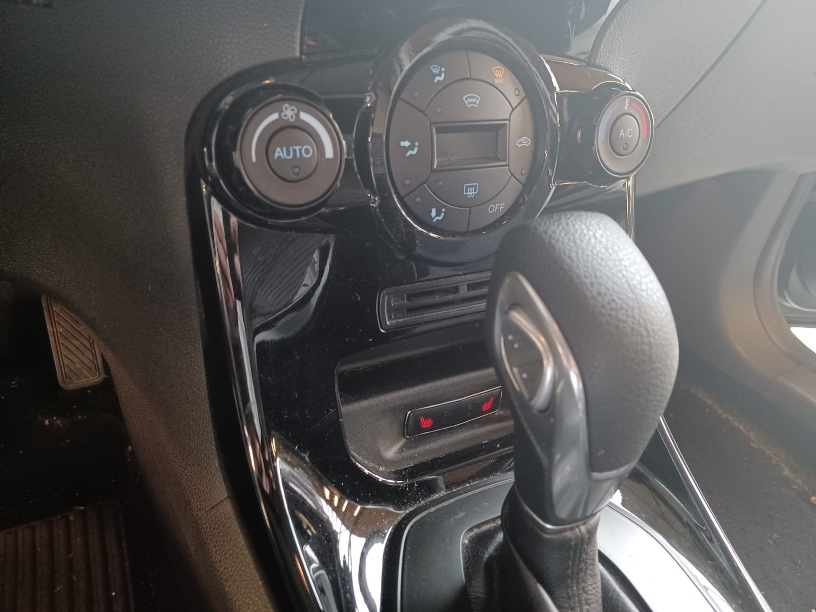 Ford Fiesta 74 kW van 2014 met 93400 km in zeer goed staat, Auto's, Ford, Stof, Blauw, Airbags, Particulier
