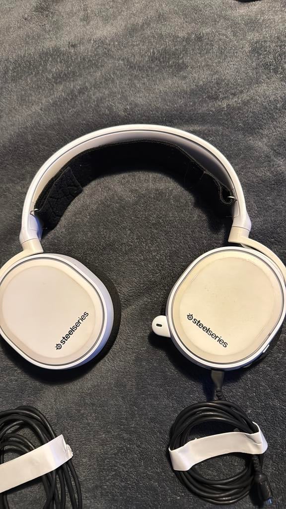casque Steelseries Arctis avec câble sans boîtier, Informatique & Logiciels, Casques micro, Enlèvement ou Envoi, Casque gamer