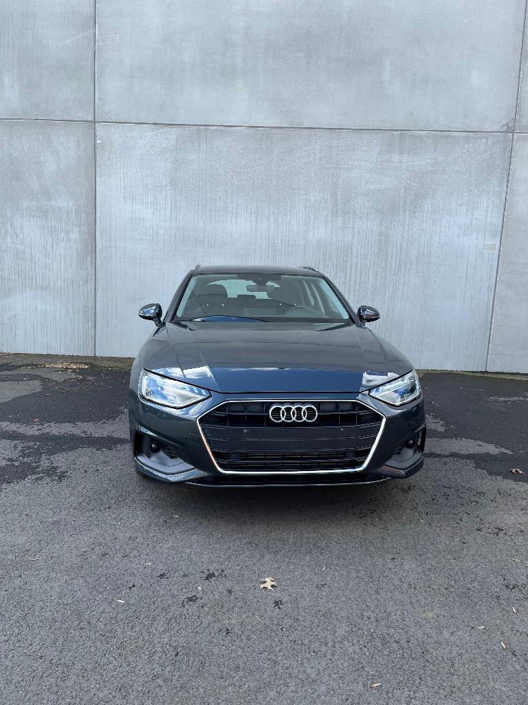 AUDI A4 AVANT / 35tfsi 150PK / S-TRONIC / LEDER / TREKHAAK, Autos, Audi, Entreprise, Achat, A4, ABS, Caméra de recul, Phares directionnels