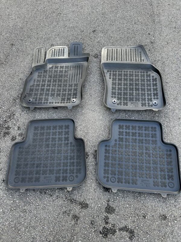 Audi Q3 - Tapis de sol, Enlèvement, Comme neuf