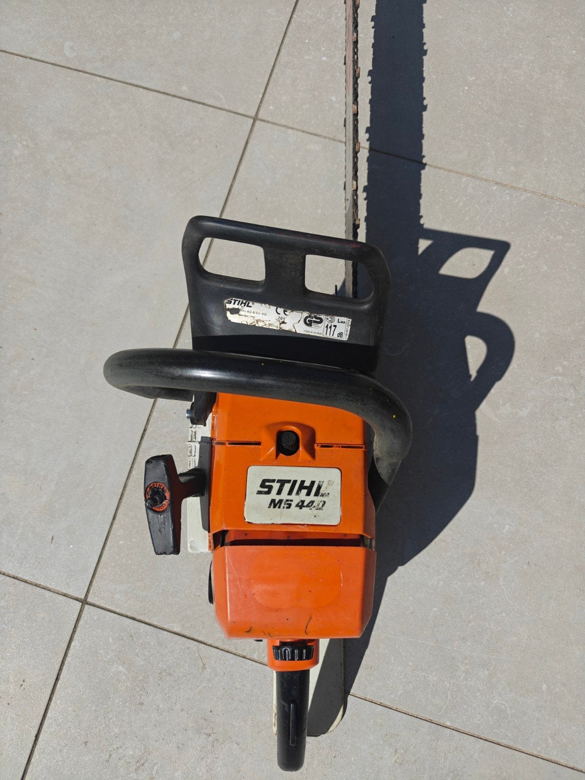 Stihl MS440 tronçonneuse pro, Enlèvement