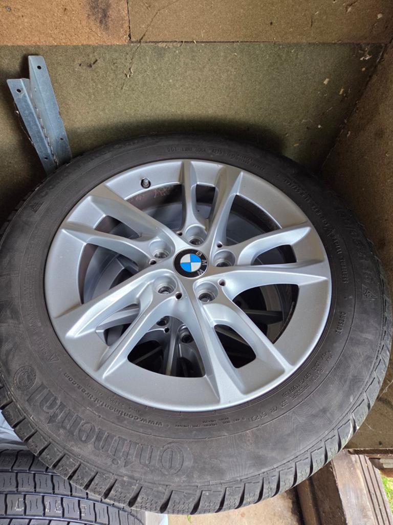 4 jantes BMW + pneus hiver. Impeccable, Autos : Pièces & Accessoires, Pneus & Jantes, Pneu(s), Enlèvement