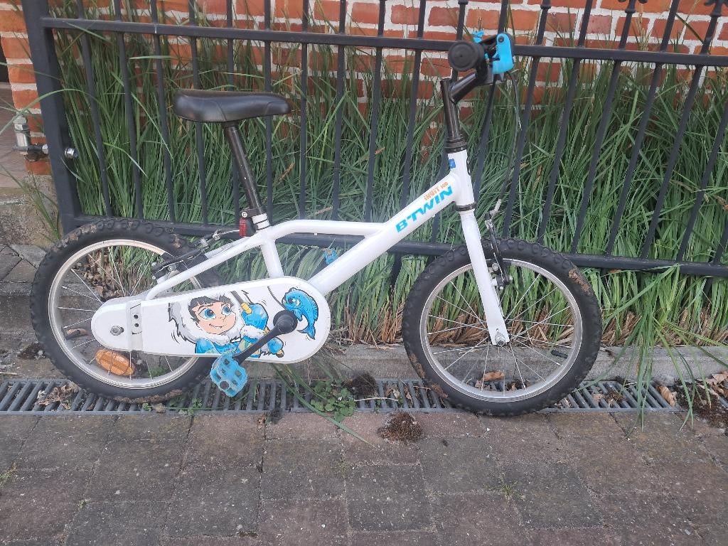 Witte kinderfiets met blauw.16 inch, Vélos & Vélomoteurs, Vélos | Garçons, B-twin, Enlèvement, Utilisé, Frein à main